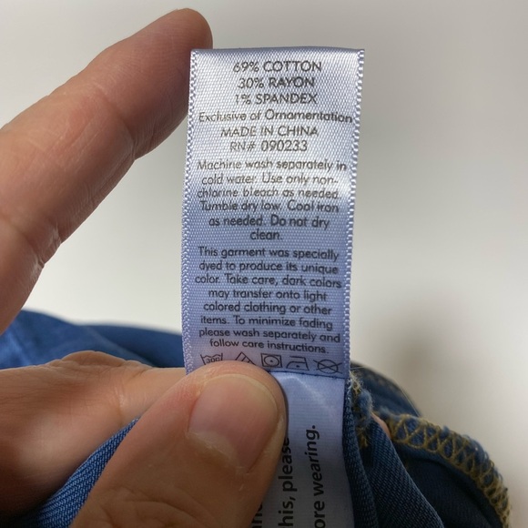 Pacsun Womens Jr 2 24 Blue W/Embroidered Flowers Snap Front Demin Mini Skirt EUC - Picture 4 of 7